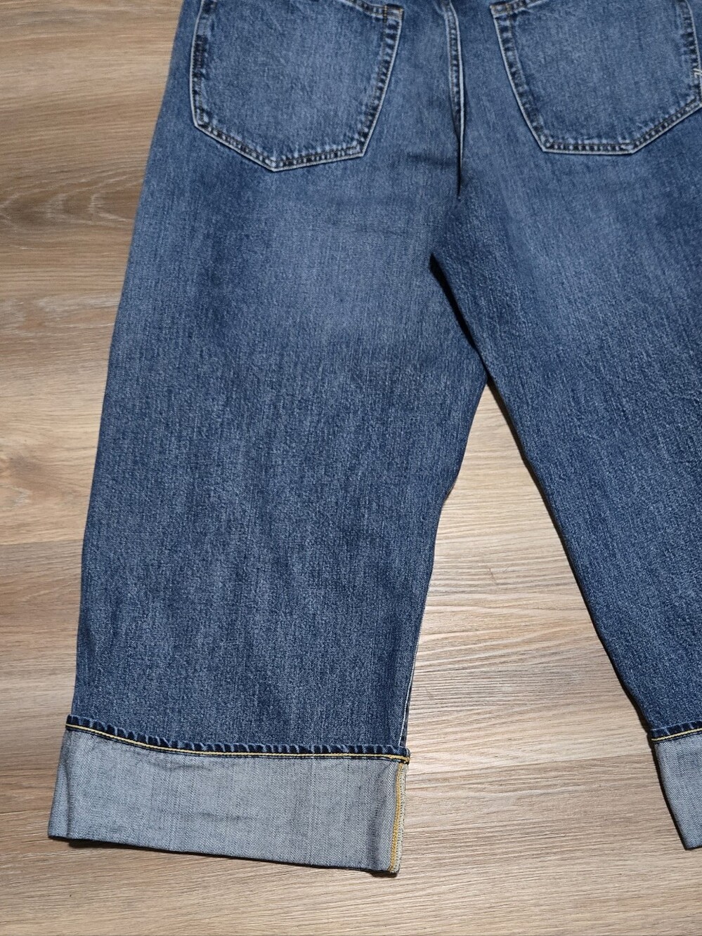 AE77 Premium Wide Crop Blue Women's Button-Fly Cuffed Jeans Size 31 - Picture 14 of 14